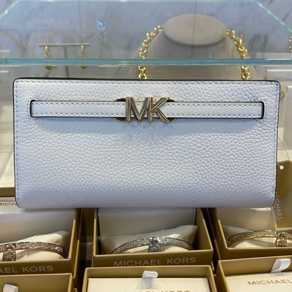 Michael Kors Reed Lg Bifold Pebbled Leather Snap Wallet Card Case 
Optic White